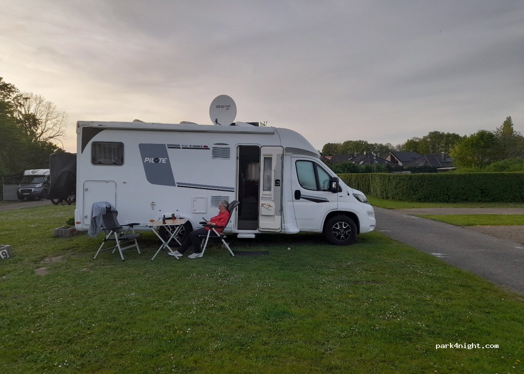 (47589) Uedem - 97 Bergstraße — foto 4