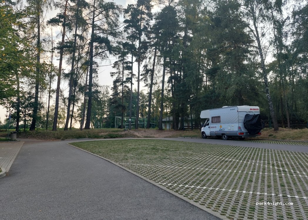 (390 01) Tábor - — foto 4