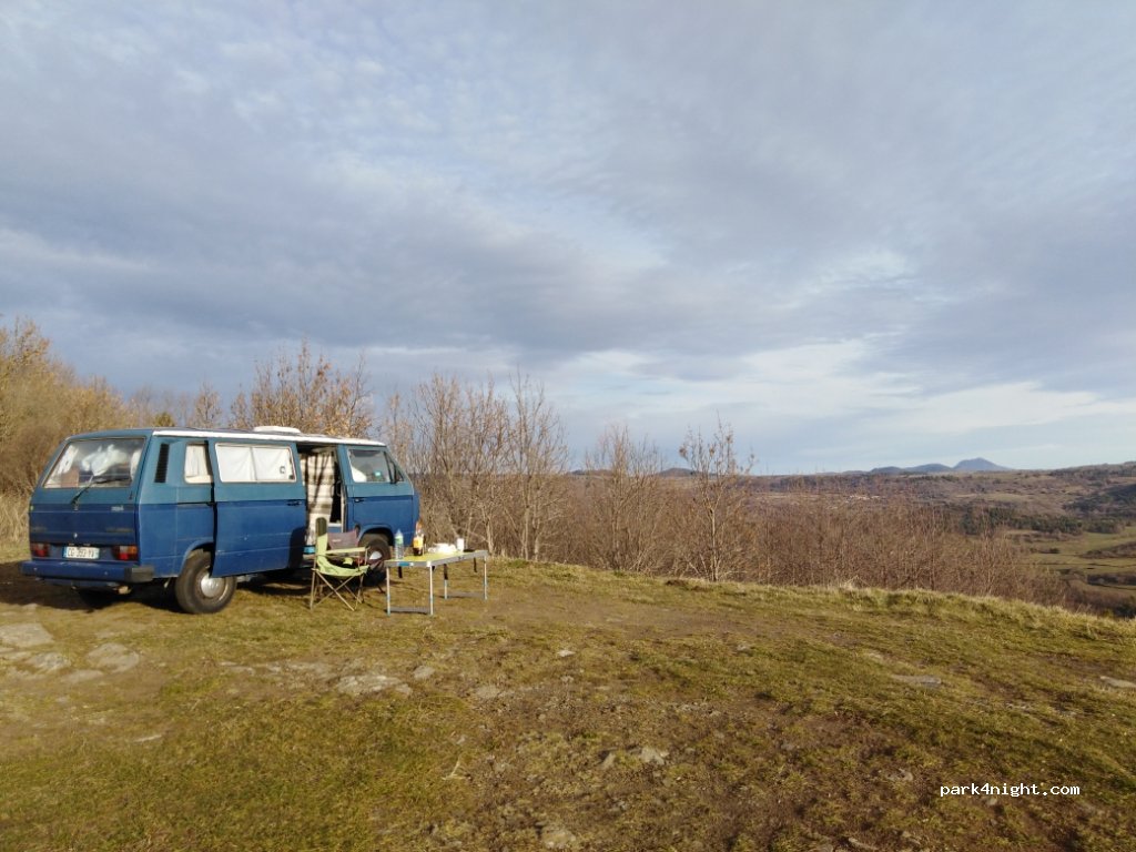 (63790) Saint-Victor-la-Rivière - Roche Romaine — foto 2