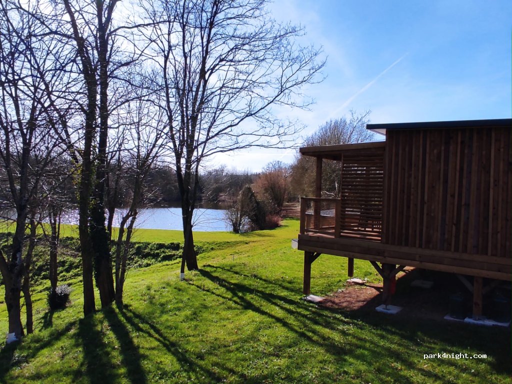 Les Logis de L'Oumois, camping au bord de l'eau — foto 3