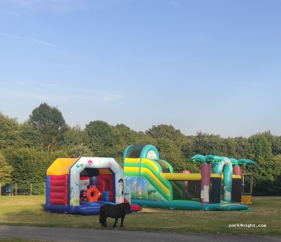 Les Logis de L'Oumois, camping au bord de l'eau — foto 4