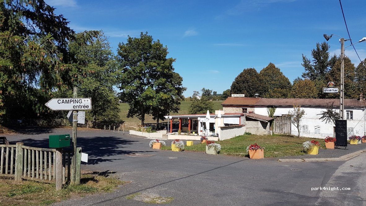 Camping et Restaurant L'Emeraude du Lac — foto