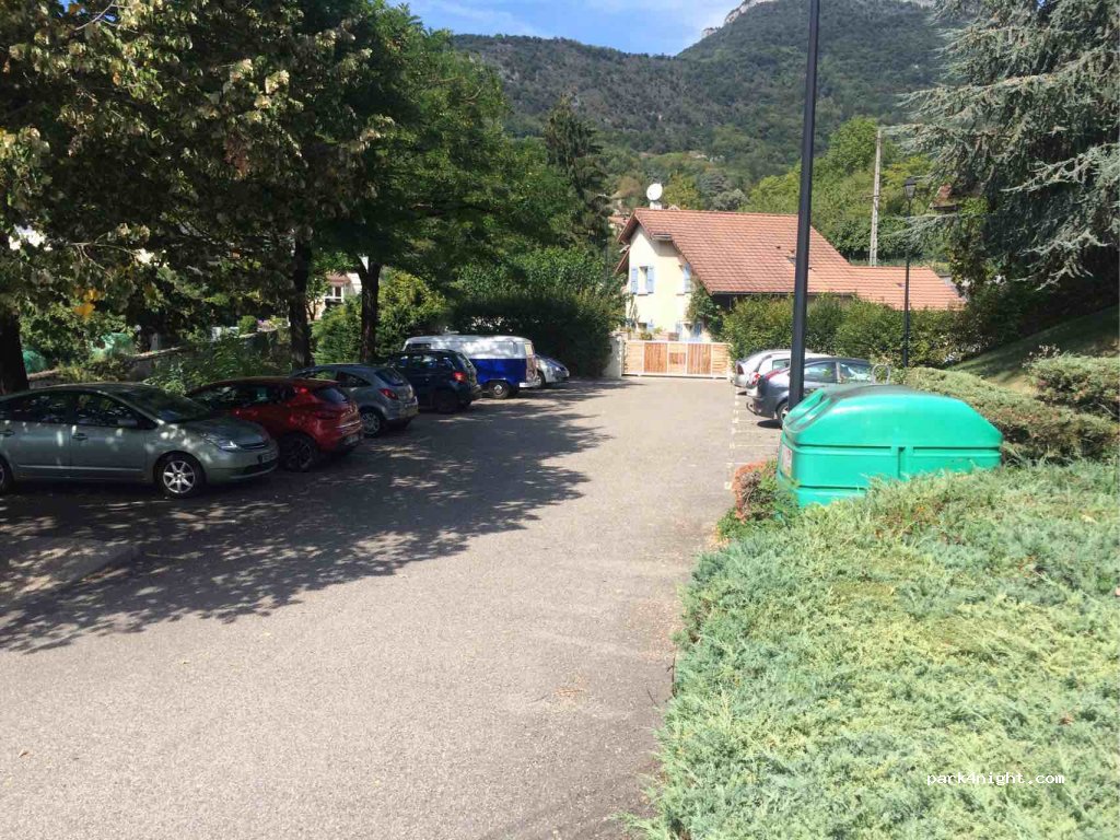 (38340) Voreppe - 195 Quai du Docteur Jacquin — foto 2