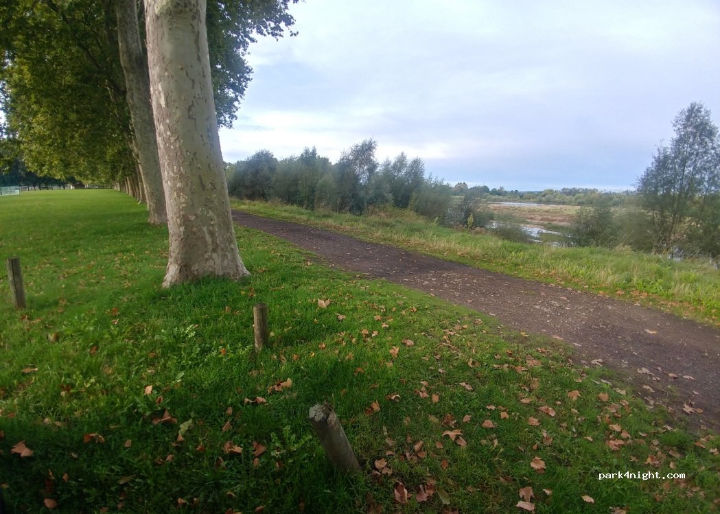 (58180) Fourchambault - 44 Quai de Loire — foto 2
