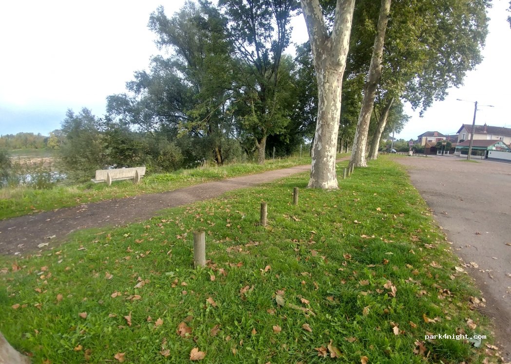 (58180) Fourchambault - 44 Quai de Loire — foto 3