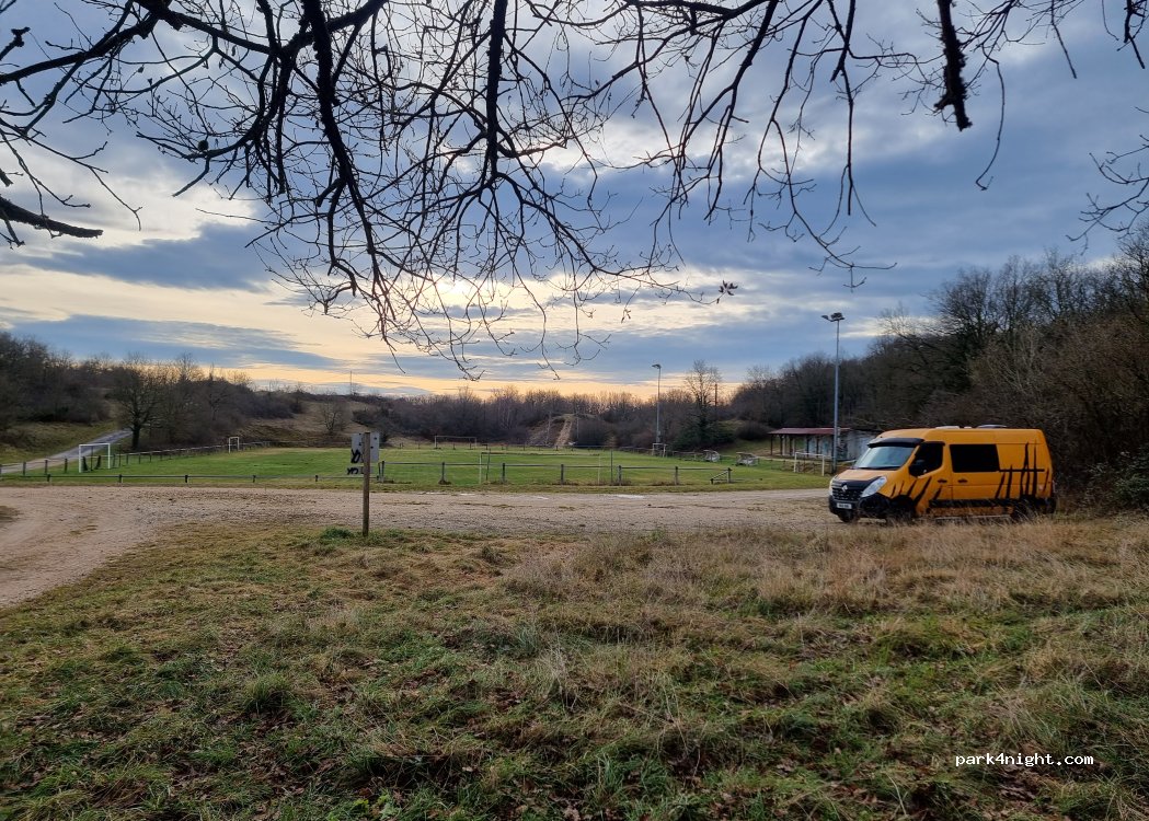 (38460) Siccieu-Saint-Julien-et-Carisieu - Rue du Stade — foto 2