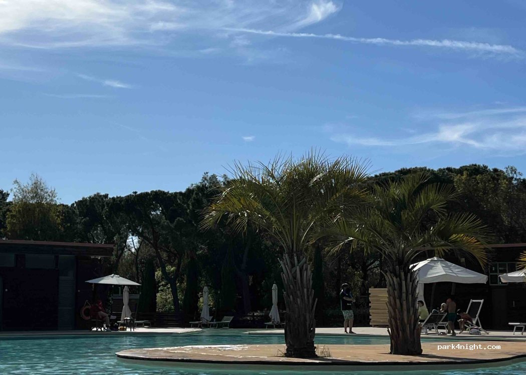 Camping Campo dei Fiori — foto