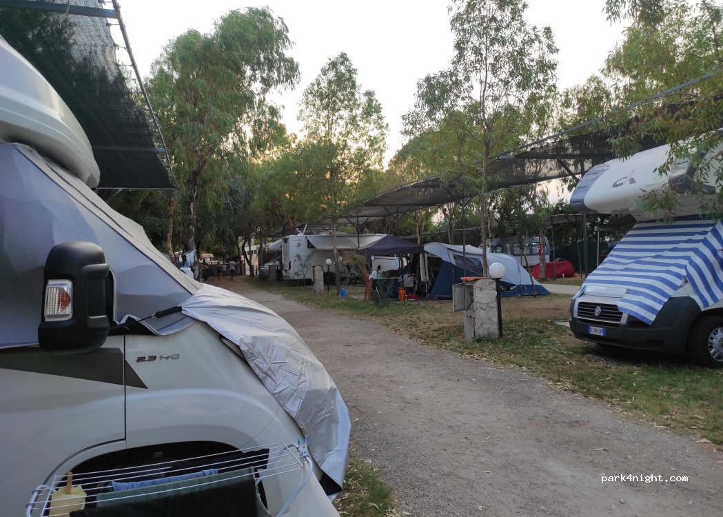 Parco Vacanze Eden Blu | Camping & Area per Camper — foto 5