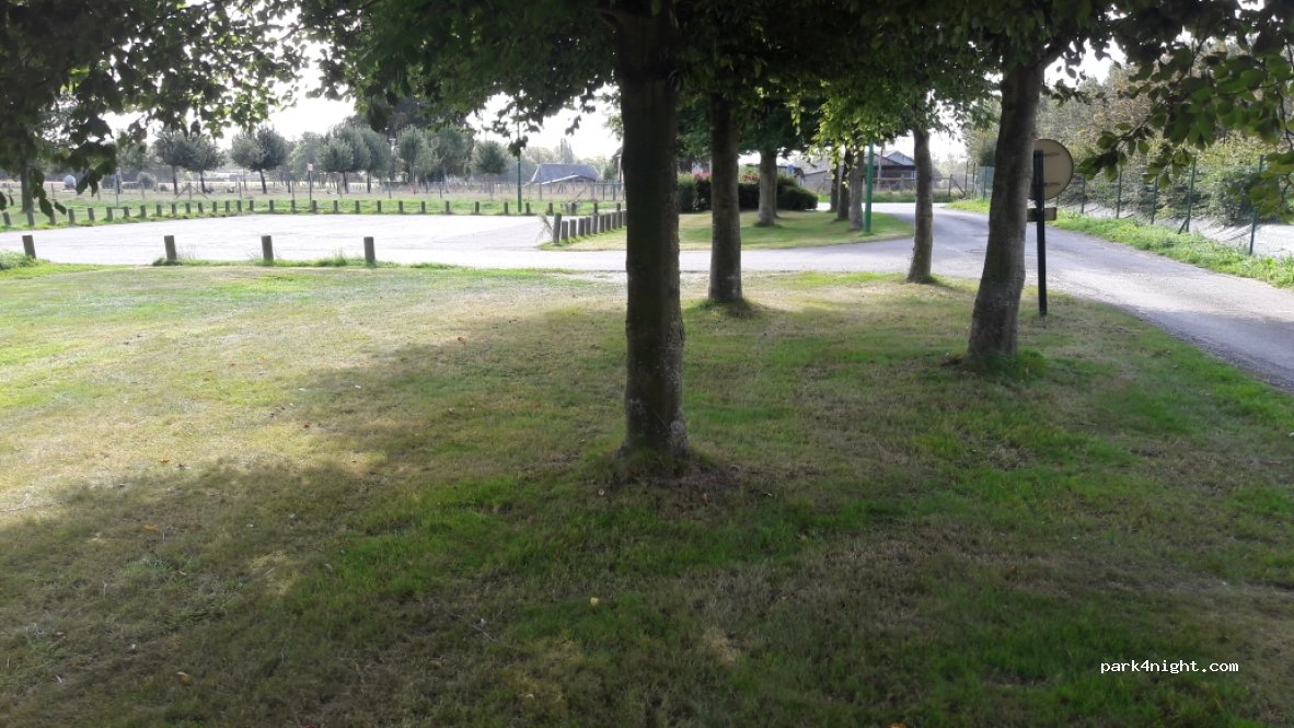 (27350) Hauville - 3 Route de Barneville — foto 2