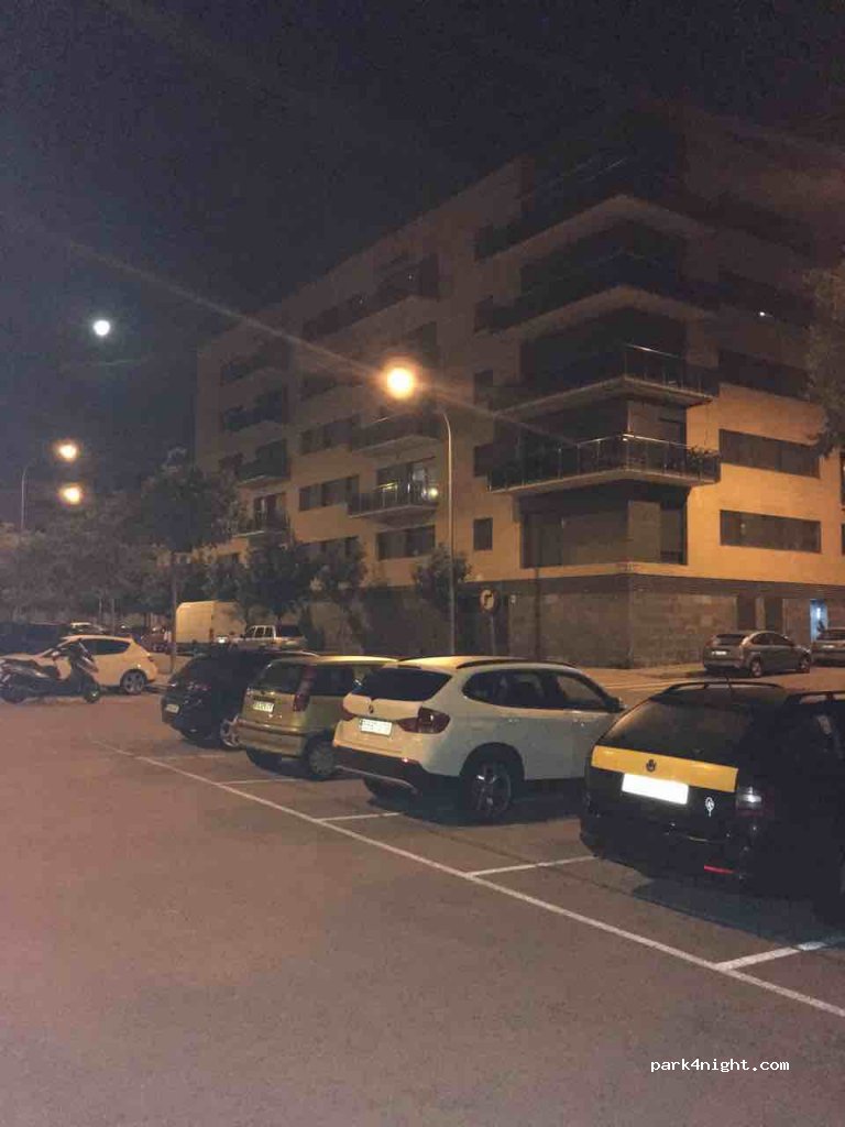 (08110) Montcada i Reixac - 10 Carrer Marià Fortuny — foto 3