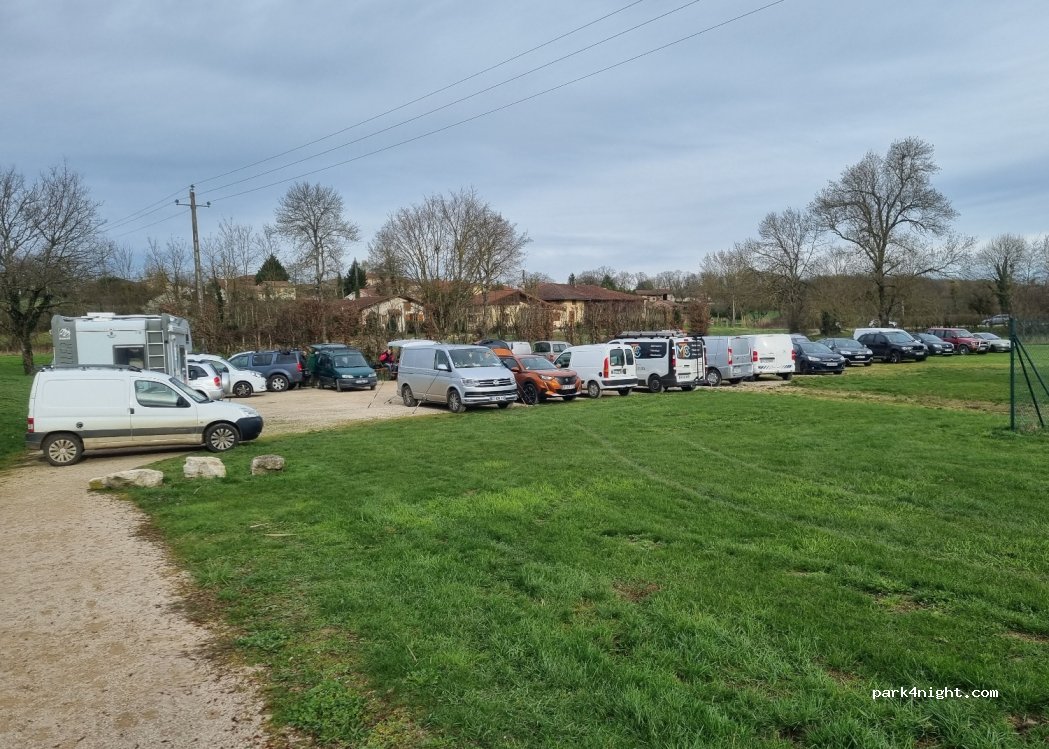 () Saint-Étienne-du-Bois - — foto 4