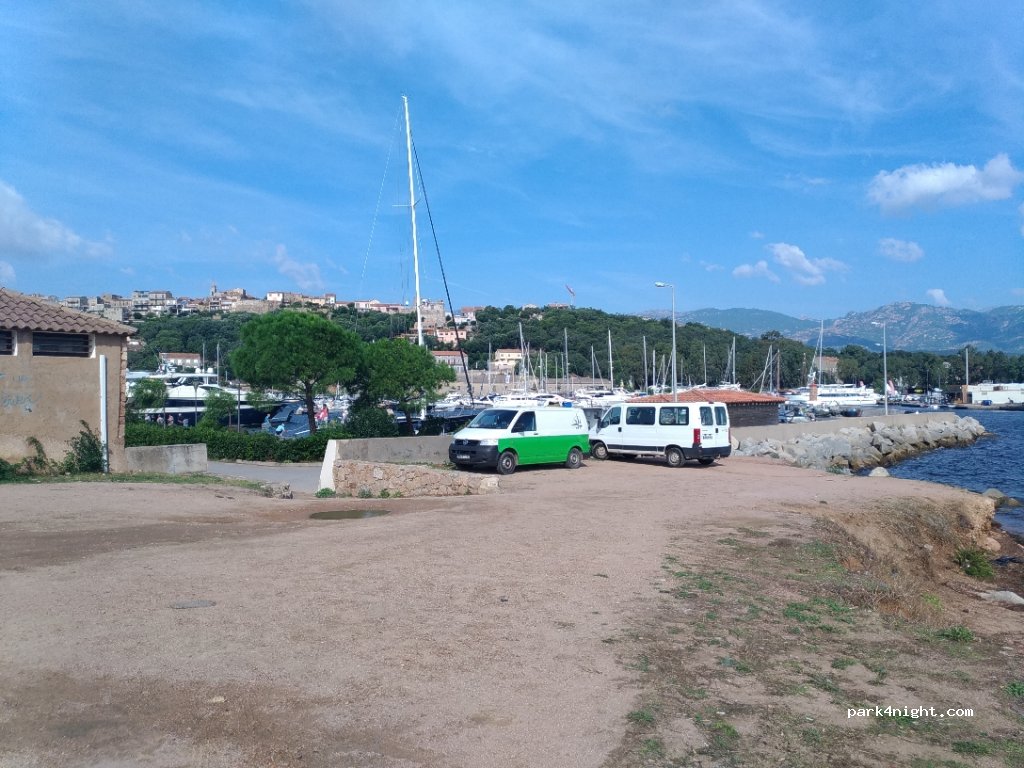 (20137) Porto-Vecchio - 8 Quai de Syracuse — foto
