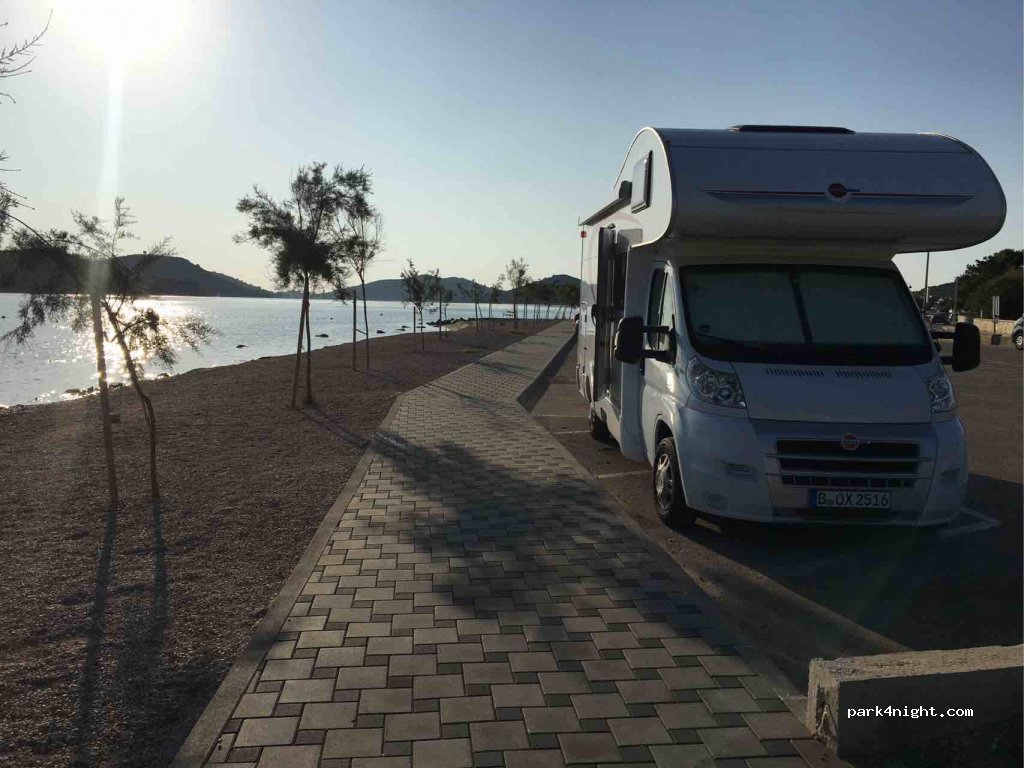 (22244) Betina - 28 Dolac — foto 3