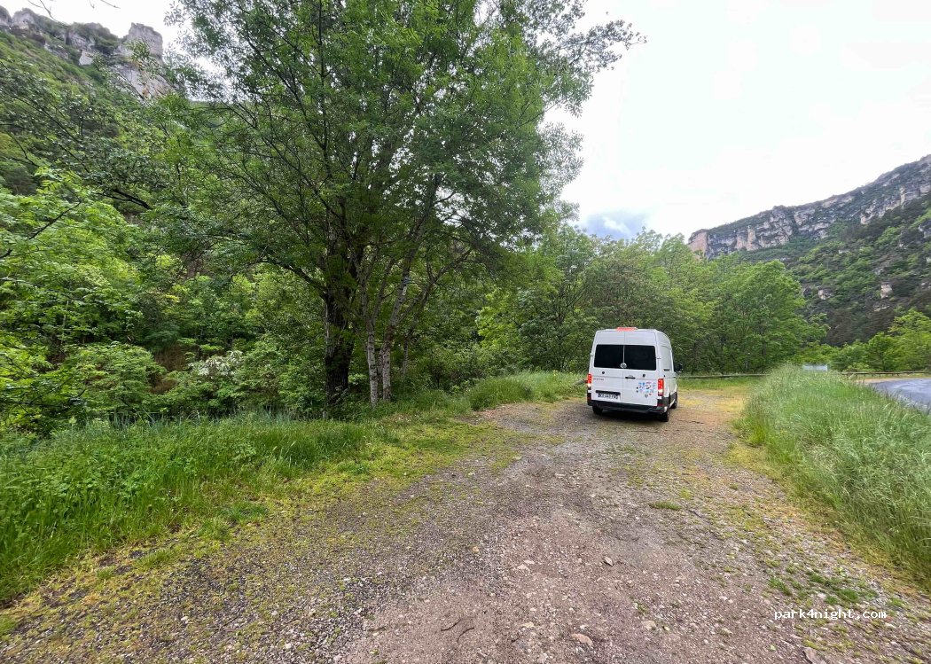 (12100) Millau - Avenue de l'Aigoual — foto 2