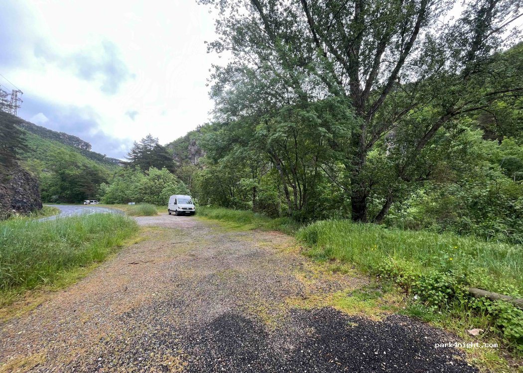 (12100) Millau - Avenue de l'Aigoual — foto 3