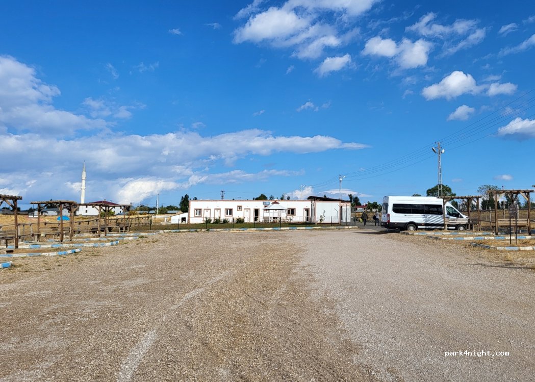 Kamp ve karavan merkezi — foto 3