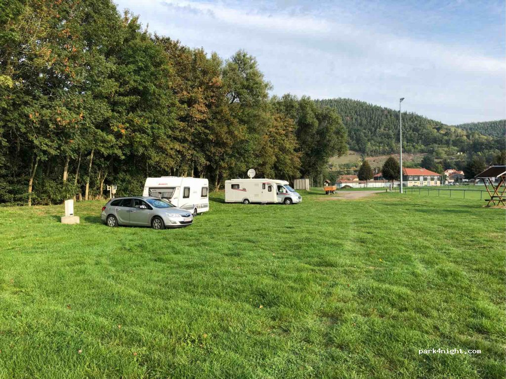 Campingplatz und Kanuverleih — foto