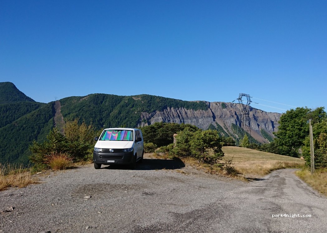 (04340) La Bréole - Unnamed Road — foto 3