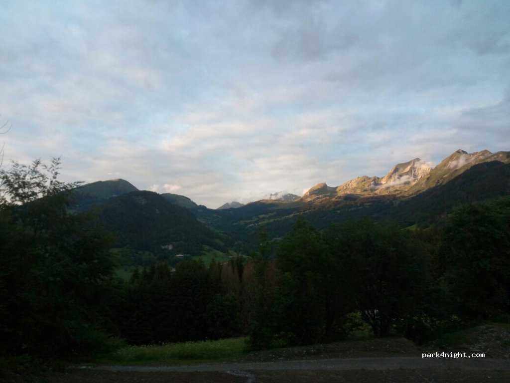 (74210) Marlens - Chemin Rural de Nambellet au Col de l'Épine — foto 2