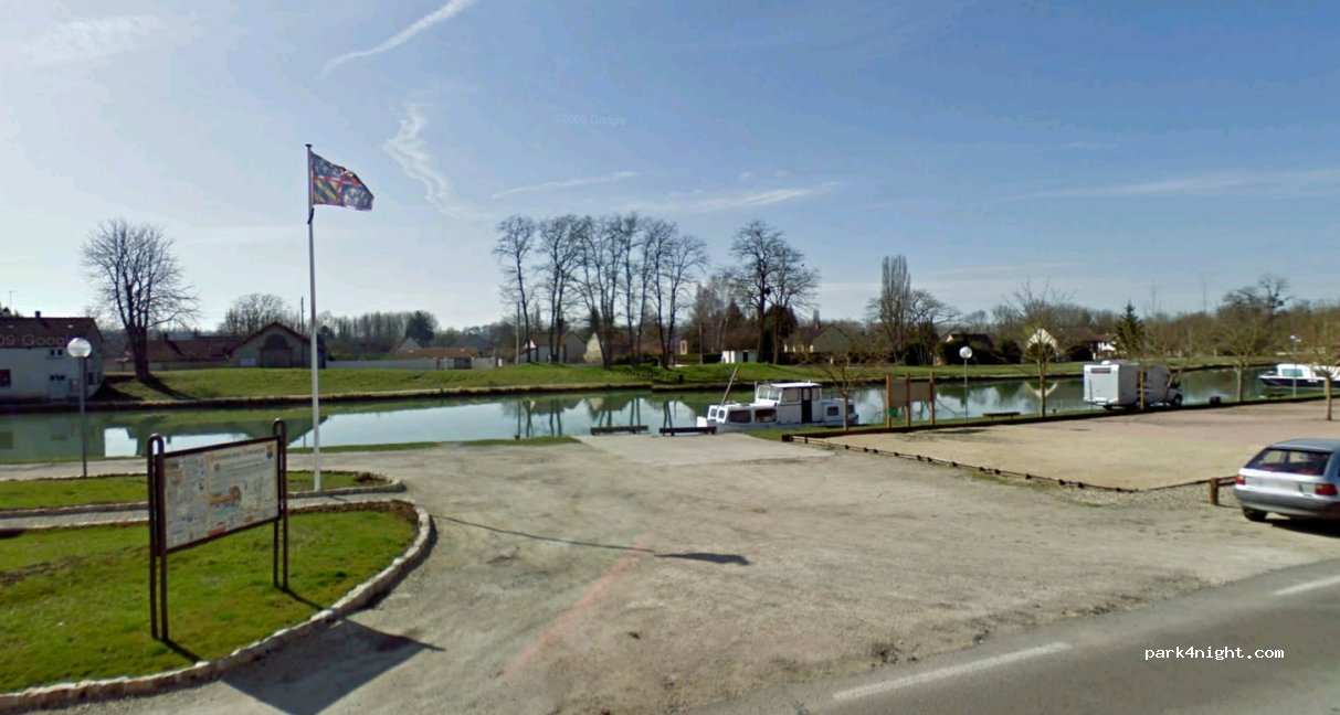 (89210) Brienon-sur-Armançon - 15 Route de Joigny — foto