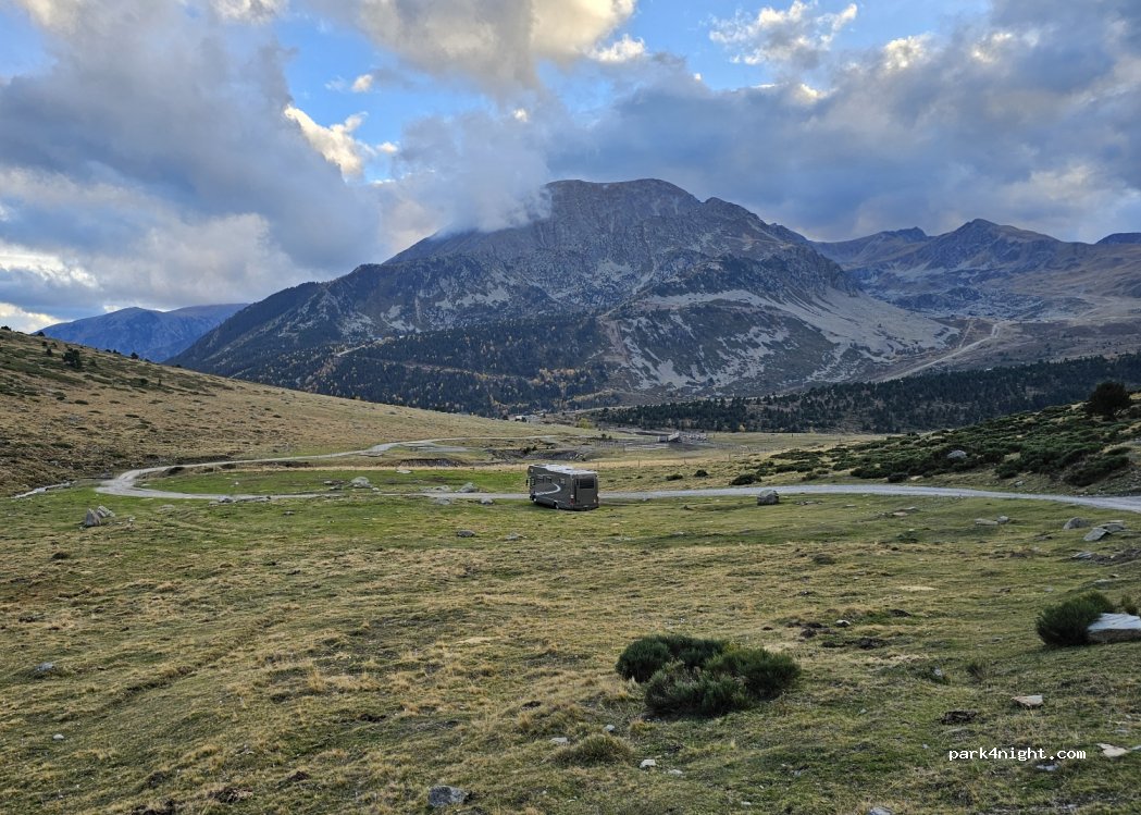 (66760) Porté-Puymorens - Chemin du Bas-Puymorens — foto 3