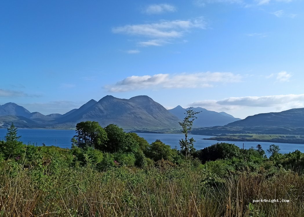 (IV40 8NT) Isle of Skye - Unnamed Road — foto 4