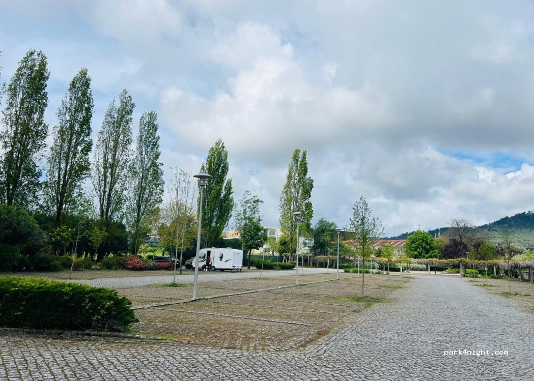 (4990-150) Pte. de Lima - Travessa de Arcos Limia — foto 4