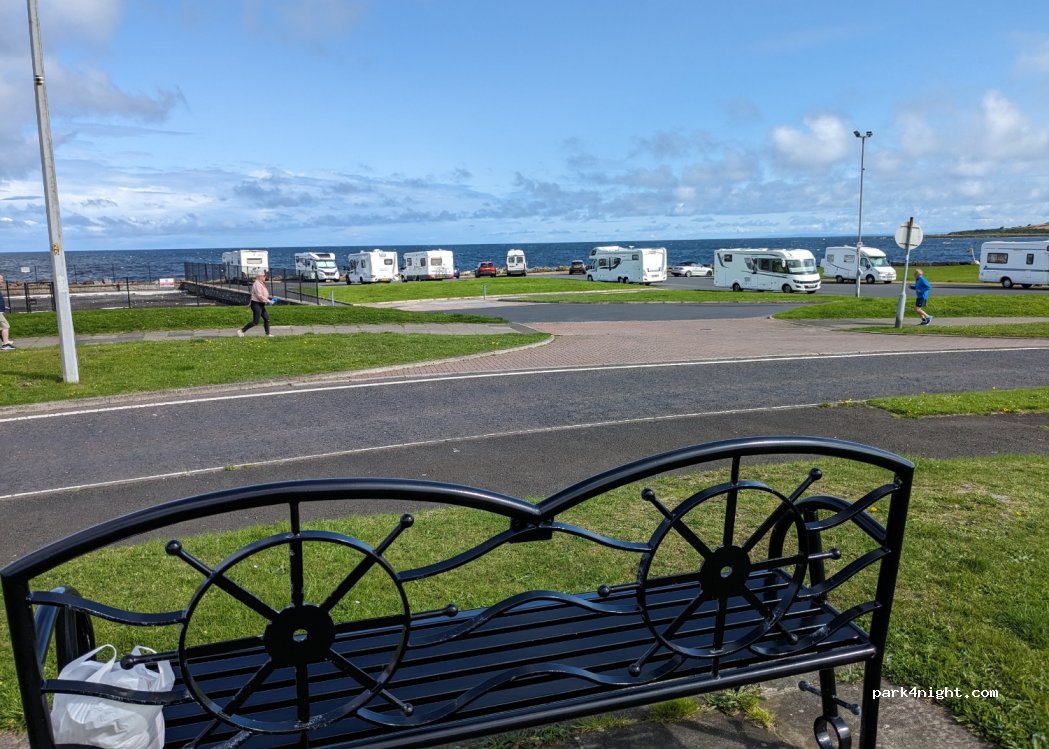 (BT20 5HX) Bangor - 100 Ward Avenue — foto
