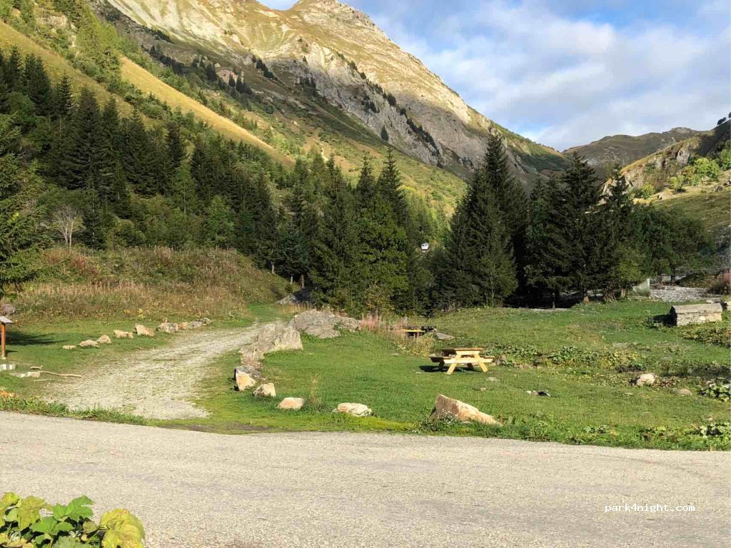 (73210) Granier - Unnamed Road — foto