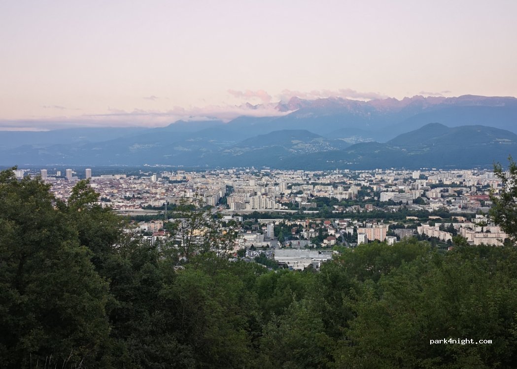 (38170) Seyssinet-Pariset - Route de Saint-Nizier — foto 2