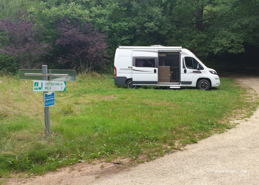 (79370) Celles-sur-Belle - Unnamed Road — foto 2