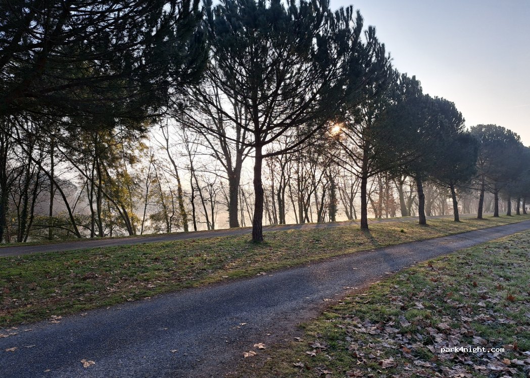 (82360) Lamagistère - Unnamed Road — foto 2