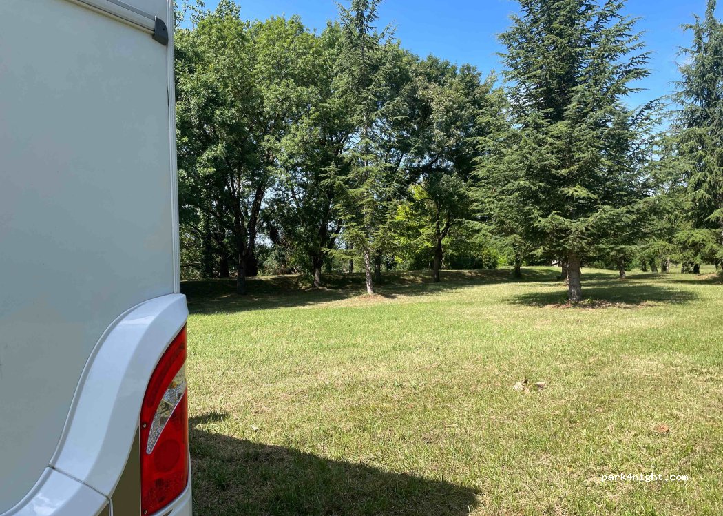 (82360) Lamagistère - Unnamed Road — foto 3