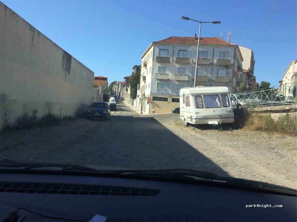 (4300-059) Porto - 69 Largo Padre Baltasar Guedes — foto