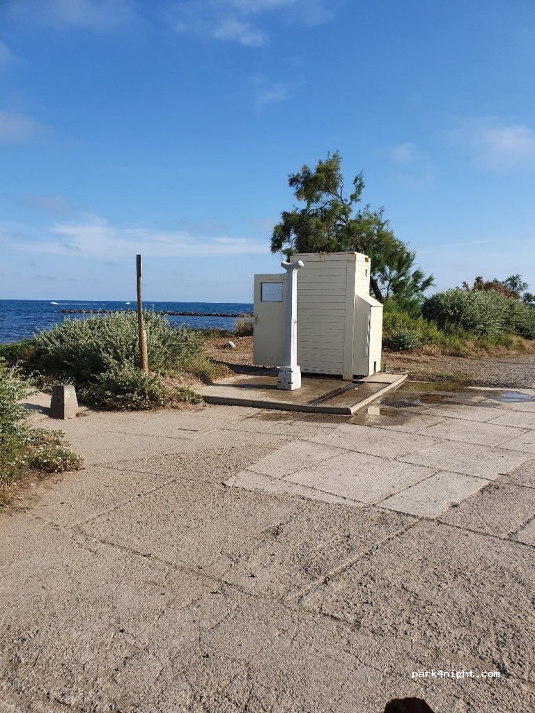 (34300) Agde - 2 Avenue des Galères — foto 3