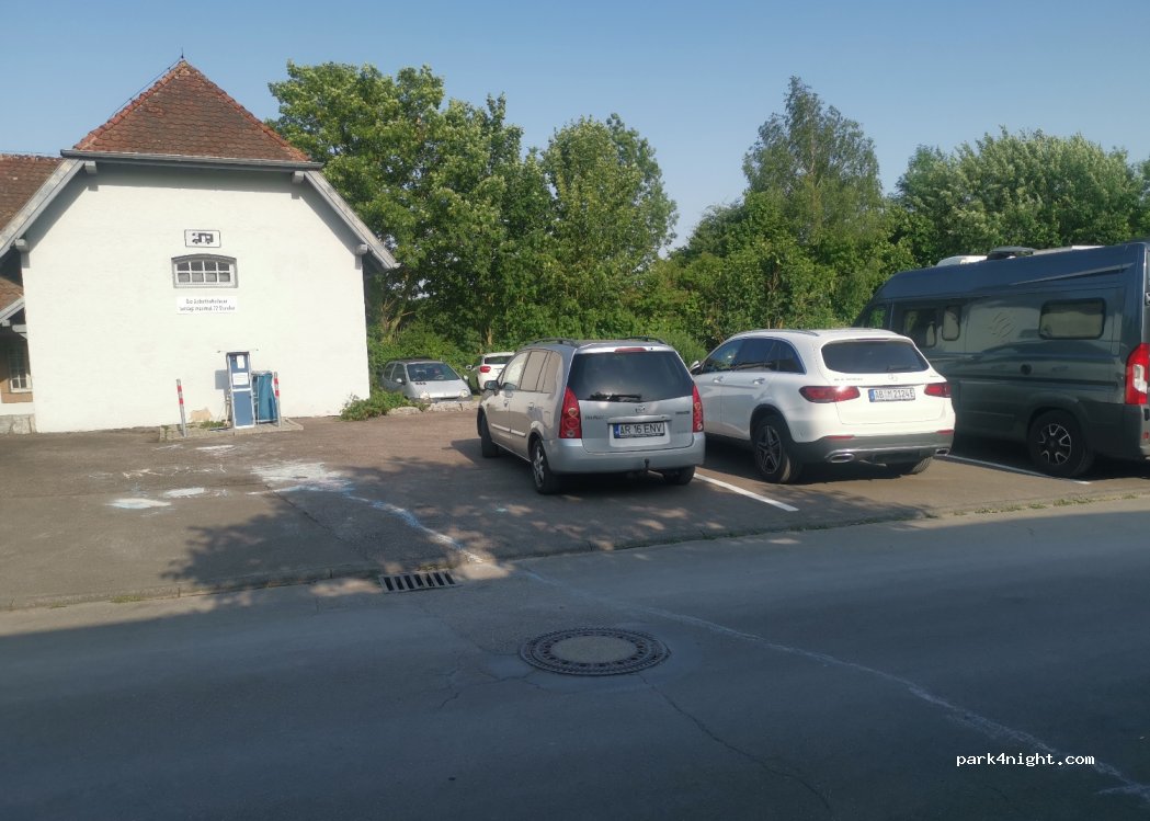 Wohnmobilstellplatz am Freibad in Schwaigern — foto 3