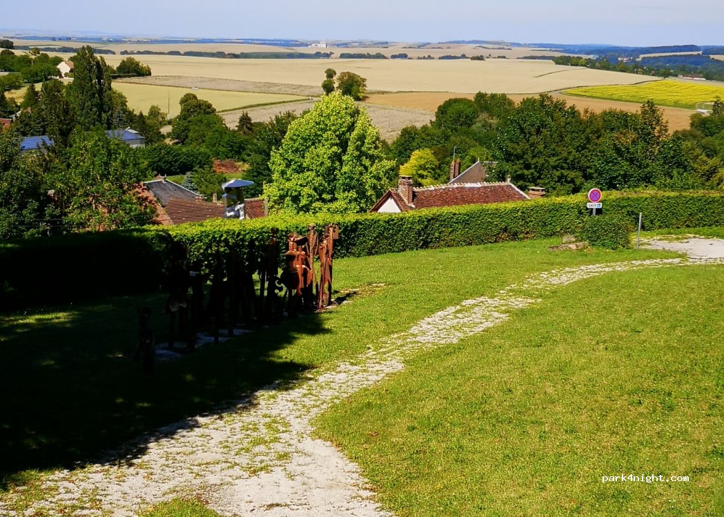 (89110) Saint-Aubin-Château-Neuf - 1 Place Aristide Briand — foto 3