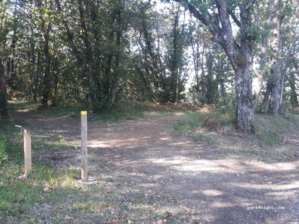 (24150) Couze-et-Saint-Front - Unnamed Road — foto 2