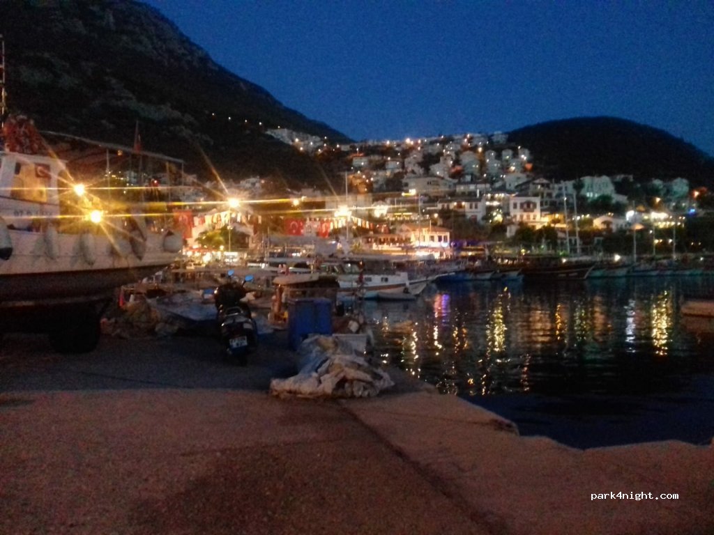 (07580) Kaş - No:3 Hastane Caddesi — foto 2
