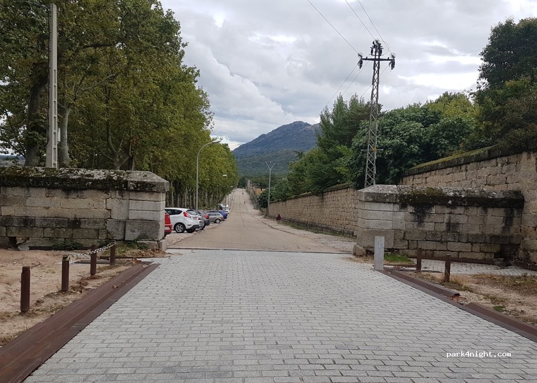 (28200) San Lorenzo de El Escorial - Calle Calleja Larga — foto