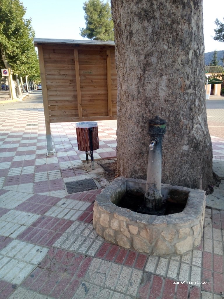 (02430) Elche de la Sierra - 7 Paseo de la Libertad — foto 3