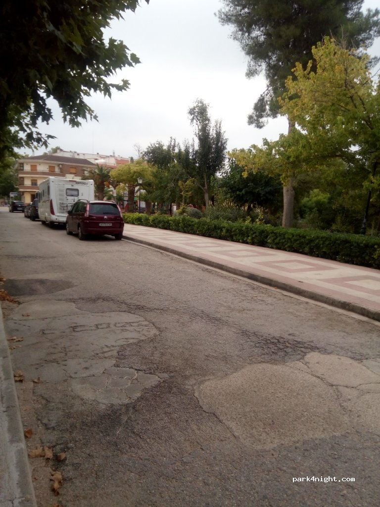 (02430) Elche de la Sierra - 7 Paseo de la Libertad — foto 4