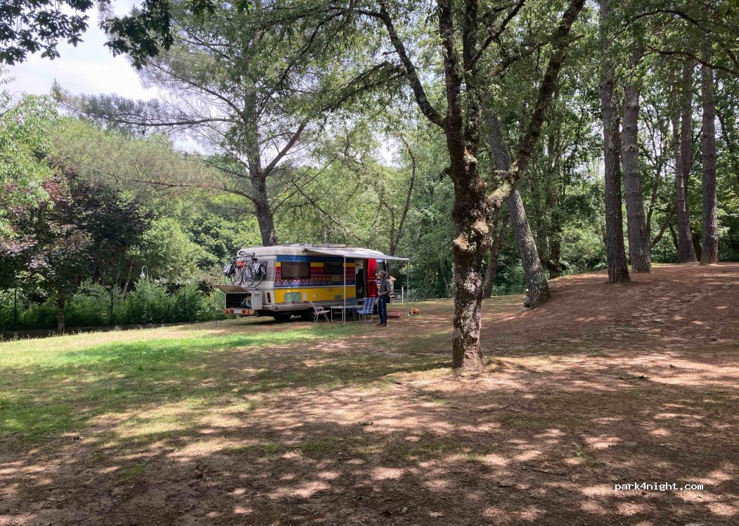 Cámping O Corgo Muíños — foto