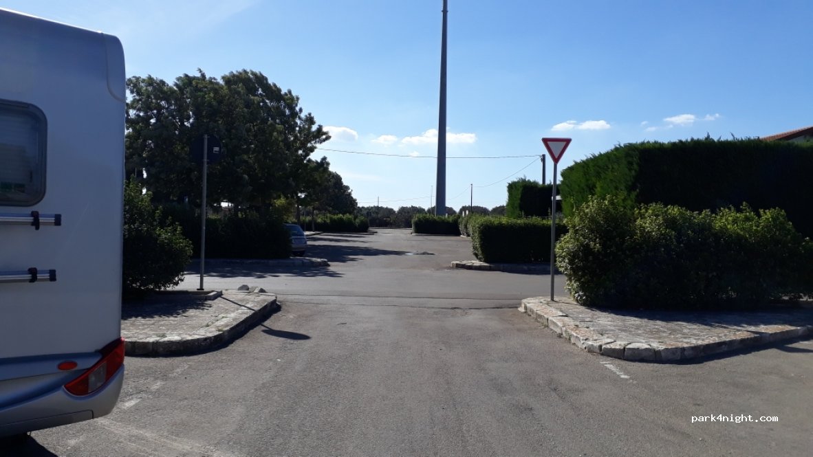 (73048) Nardò - 30 Via Cimitero — foto