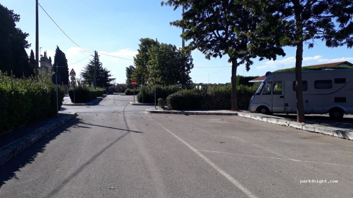 (73048) Nardò - 30 Via Cimitero — foto 2