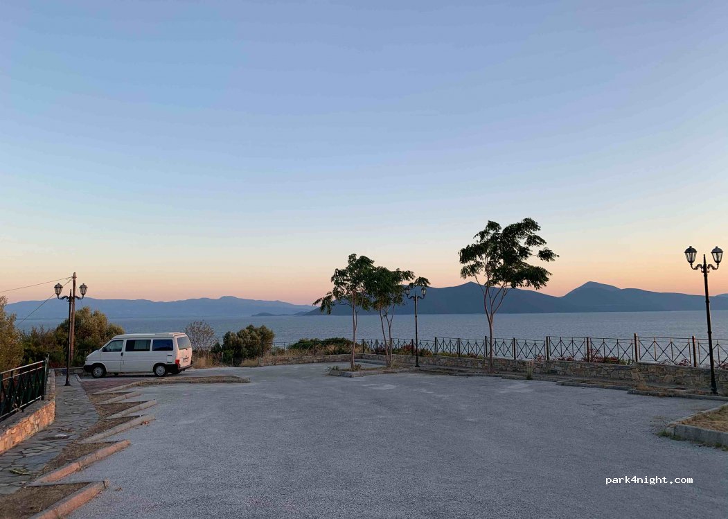 (370 09) Agia Kiriaki - 212 Eparchiaki Odos Trikeriou-Agias Kiriakis — foto