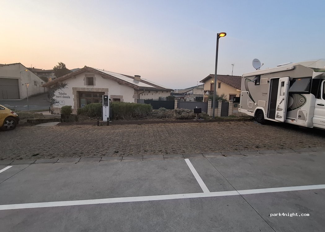 Area autocaravanas Urizaharra Hiribidea — foto 5