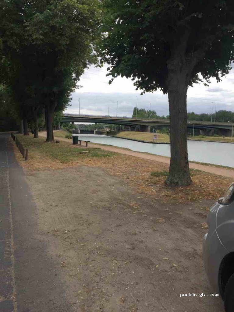 (95300) Pontoise - 2-16 Chemin de la Pelouse — foto 3
