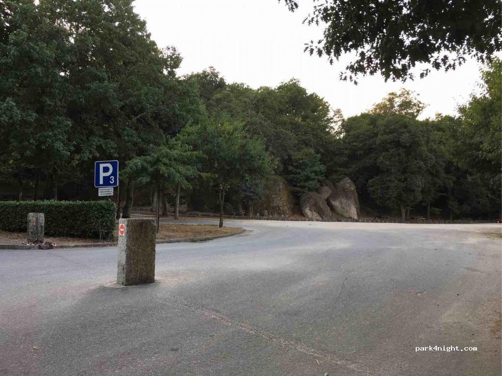 (4810) Guimarães - 8 Rua Nossa Senhora da Penha — foto 2