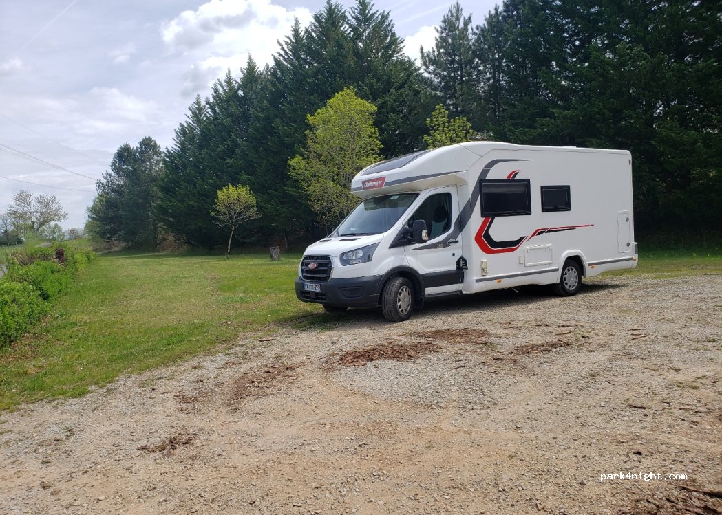 (15130) Lafeuillade-en-Vézie - D920 — foto 3